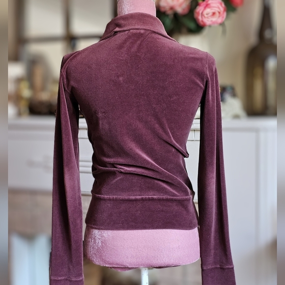 Armani Exchange velour zip-up jacket. Size extra small. - Picture 6 of 7